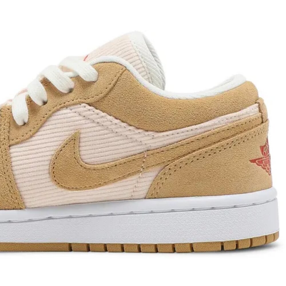Air Jordan 1 Low Dunks